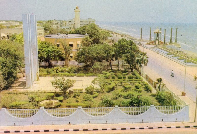 01-14 - Pondichery - bord de mer - vue vers le nord - 2